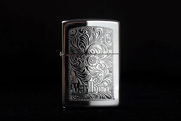 Bật lửa Zippo Marlboro