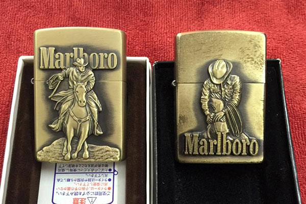 Bật lửa Zippo Marlboro