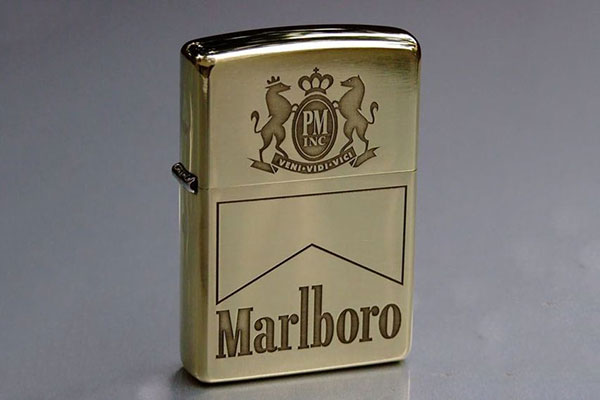 Bật lửa Zippo Marlboro